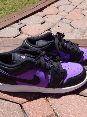 Nike Air Jordan 1 Low Purple & Black Sneakers Shoes Atheltic Boys Size 6 Youth